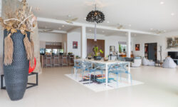 High Luxury 4 Br Seaview Villa In Chaweng Noi