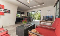 Modern 3 Br Pool Villa in Bangpor