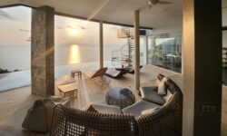 Luxury Panoramic 5 Br Seaview Villa