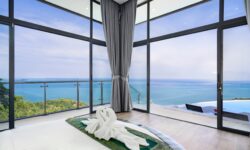 Luxury Panoramic 5 Br Seaview Villa