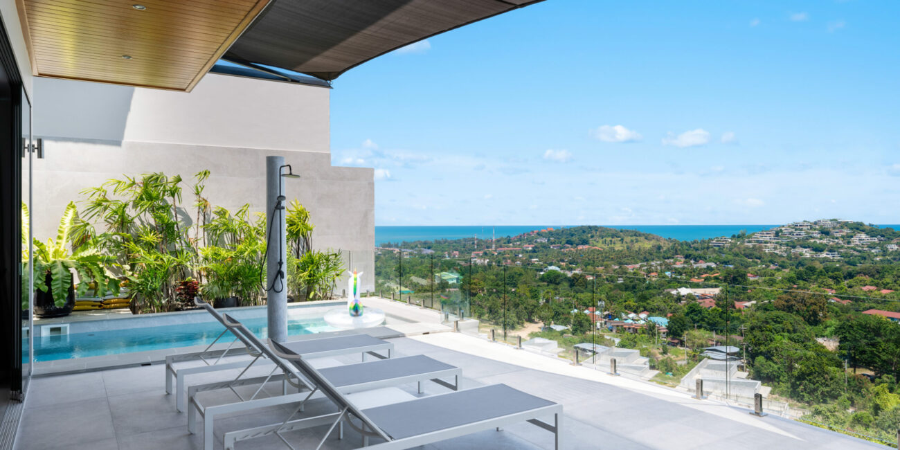 Luxury 5 Bedrooms Seaview Villa