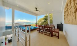 Modern 4 Br SeaView Villa in Maenam Hill