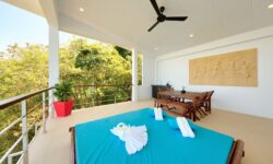 Modern 4 Br SeaView Villa in Maenam Hill