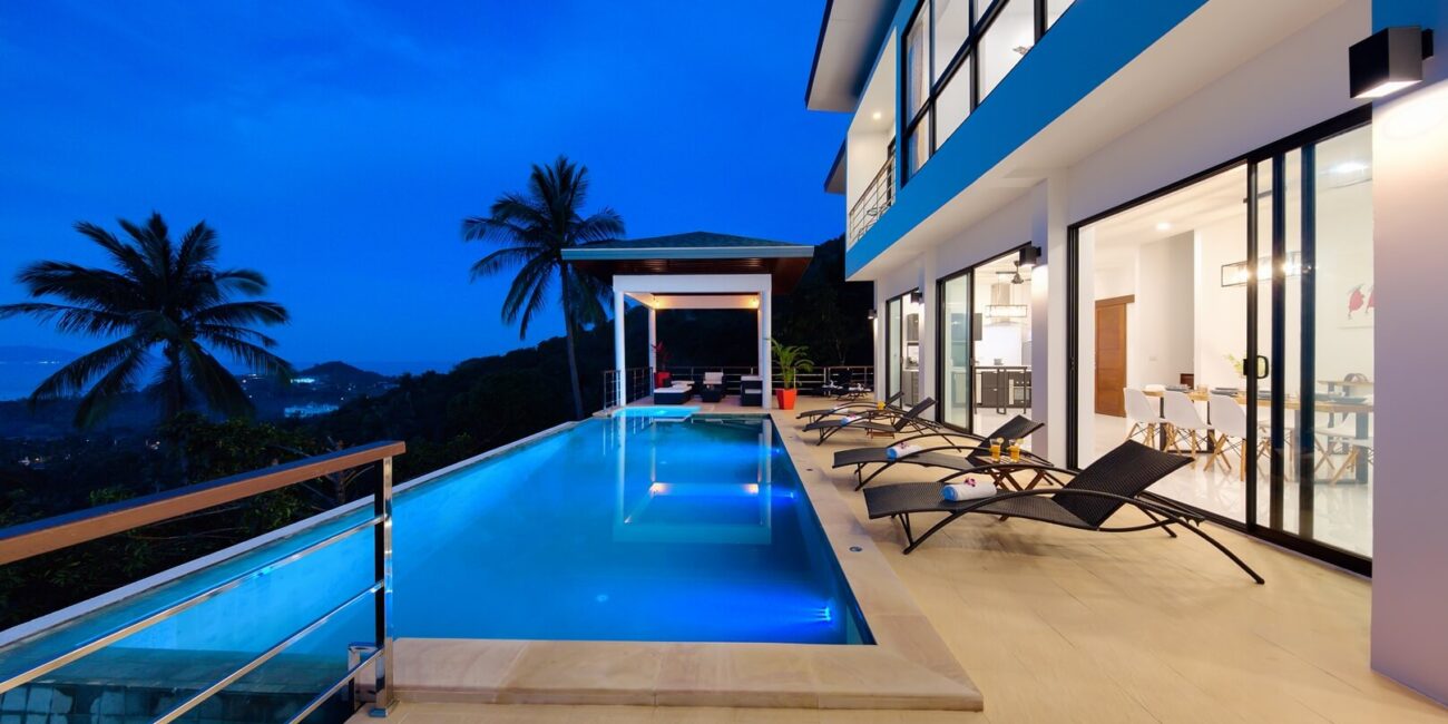 Modern 4 Br SeaView Villa in Maenam Hill