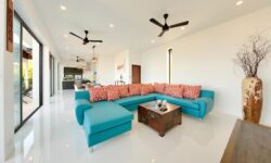 Modern 4 Br SeaView Villa in Maenam Hill