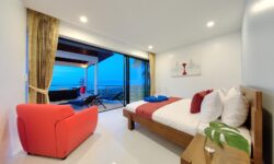 Modern 4 Br SeaView Villa in Maenam Hill