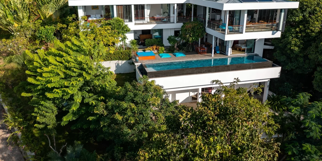 Panoramic 3 Bedrooms Seaview Villa in Maenam Hill