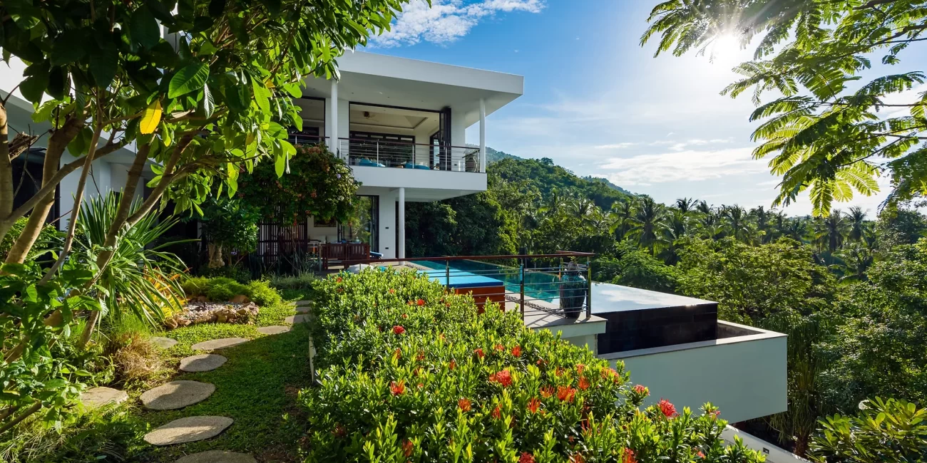 Panoramic 3 Bedrooms Seaview Villa in Maenam Hill