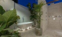 Luxury 4 Bedrooms Beachfront Villa in Plailaem