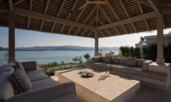 Luxury 4 Bedrooms Beachfront Villa in Plailaem