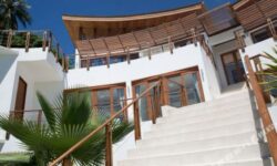 Luxury Ocean View 5 Br Villa in Maenam