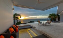 Luxury Seaview 4 Br Villa In Prime Location