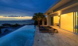 Luxury Seaview 4 Br Villa In Prime Location