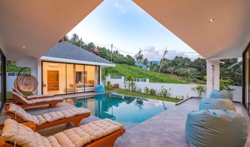 Charming 3 Br Garden Villa