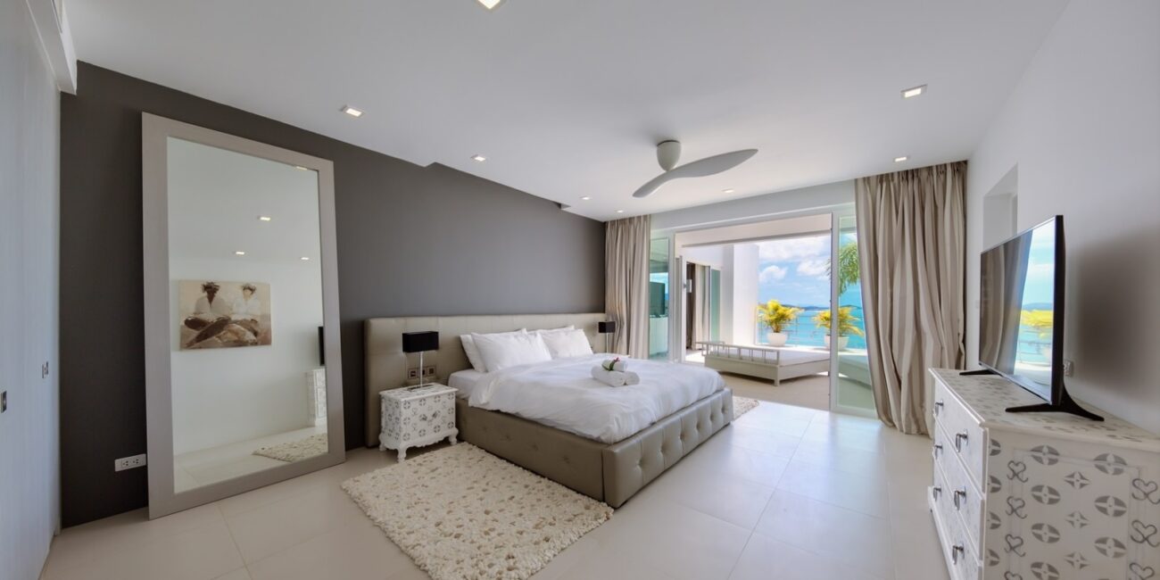 Luxury 4 Br Seaview Villa In Bangrak