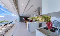 Luxury 4 Br Seaview Villa In Bangrak