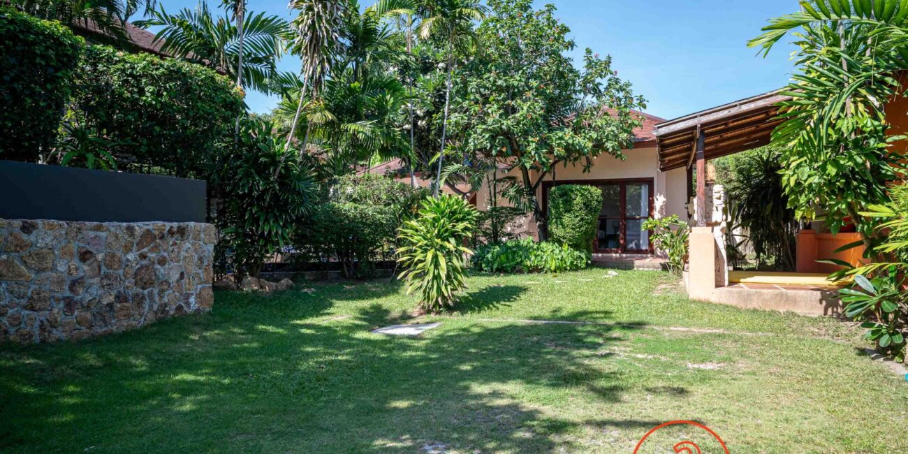 Charming Tropical 3 Bedrooms garden villa in prime location