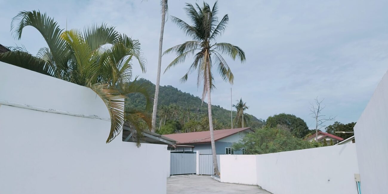 Modern 4 Bedrooms Pool Villa in Lamai