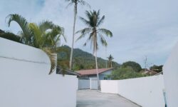 Modern 4 Bedrooms Pool Villa in Lamai