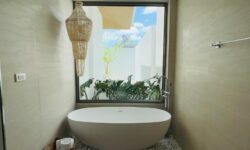 Balinese 3 br pool villa in bangrak