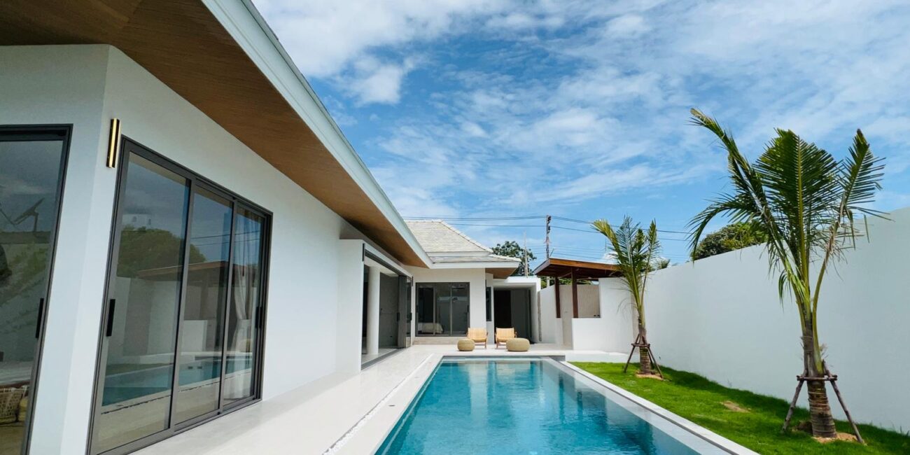 Balinese 3 br pool villa in bangrak