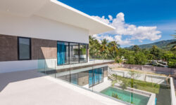 New Modern 3 Br Garden Pool Villa in Maenam