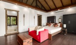 Balinese villas in Chaweng Noi