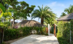 Balinese villas in Chaweng Noi