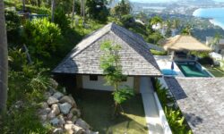 Balinese villas in Chaweng Noi