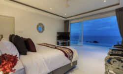 Grand Seaview Villa 4br In Chaweng