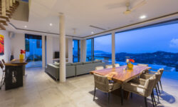 Luxurious Seaview 4.5 Br Villa In Plailaem