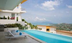 Luxurious Seaview 4.5 Br Villa In Plailaem