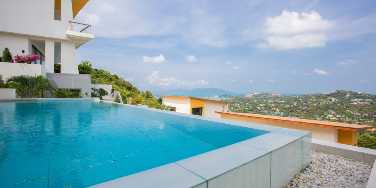 Luxurious Seaview 4.5 Br Villa In Plailaem