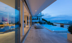 Luxurious Seaview 4.5 Br Villa In Plailaem