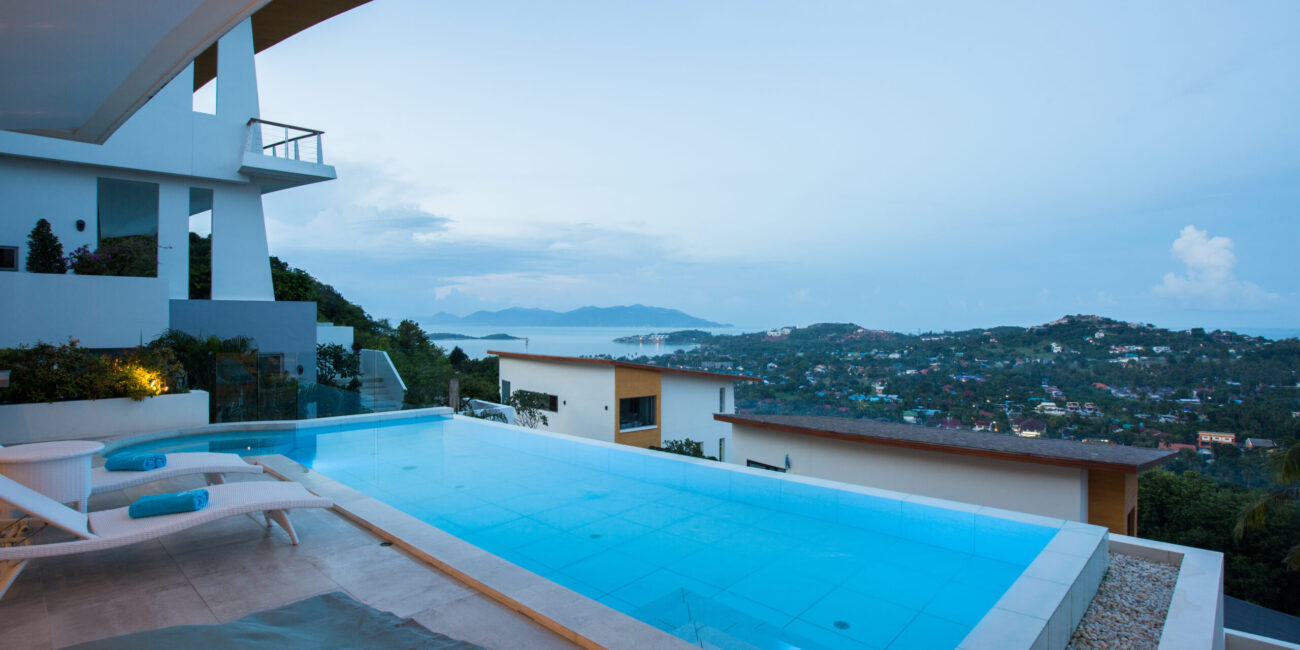 Luxurious Seaview 4.5 Br Villa In Plailaem