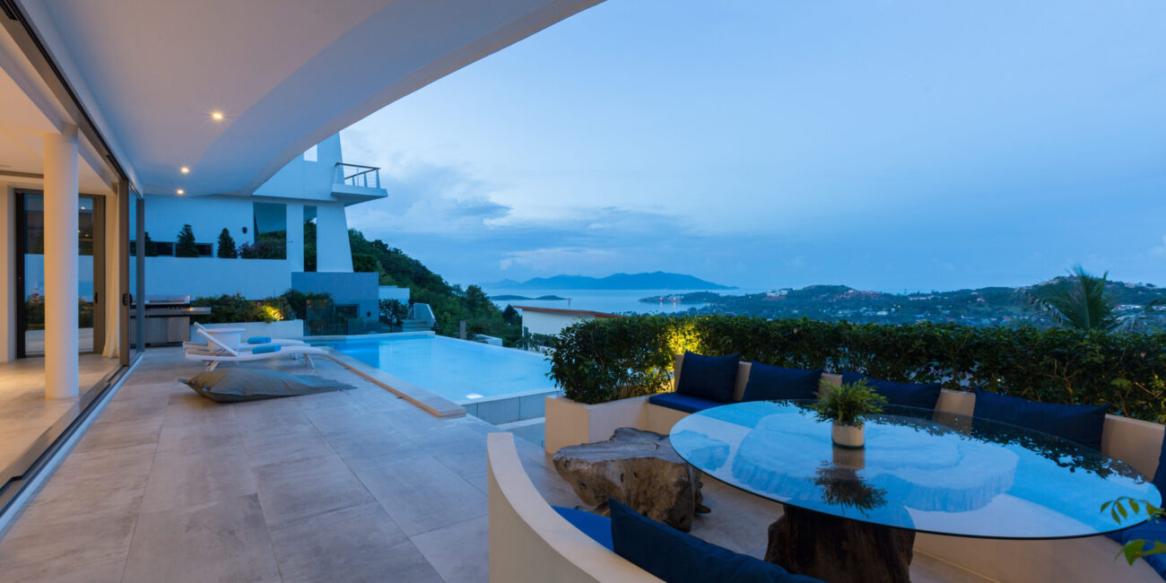 Luxurious Seaview 4.5 Br Villa In Plailaem