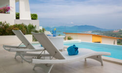 Luxurious Seaview 4.5 Br Villa In Plailaem