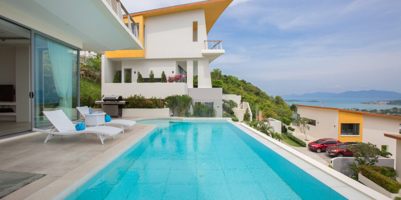 Luxurious Seaview 4.5 Br Villa In Plailaem