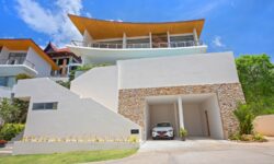 Luxurious Seaview 4.5 Br Villa In Plailaem