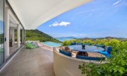 Luxurious Seaview 4.5 Br Villa In Plailaem