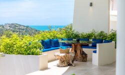 Luxurious Seaview 4.5 Br Villa In Plailaem