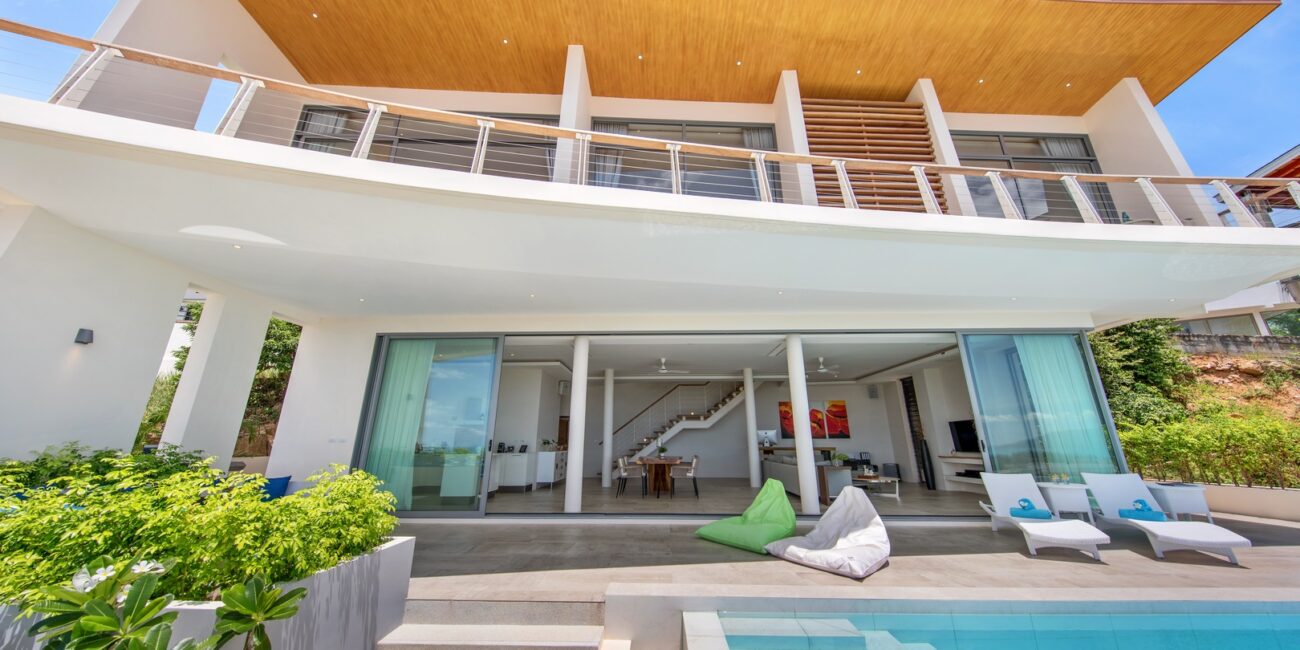 Luxurious Seaview 4.5 Br Villa In Plailaem