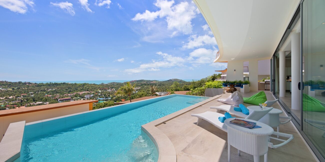 Luxurious Seaview 4.5 Br Villa In Plailaem