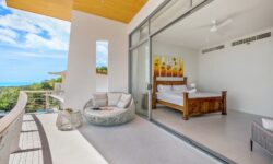 Luxurious Seaview 4.5 Br Villa In Plailaem