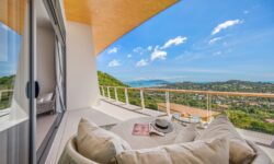 Luxurious Seaview 4.5 Br Villa In Plailaem