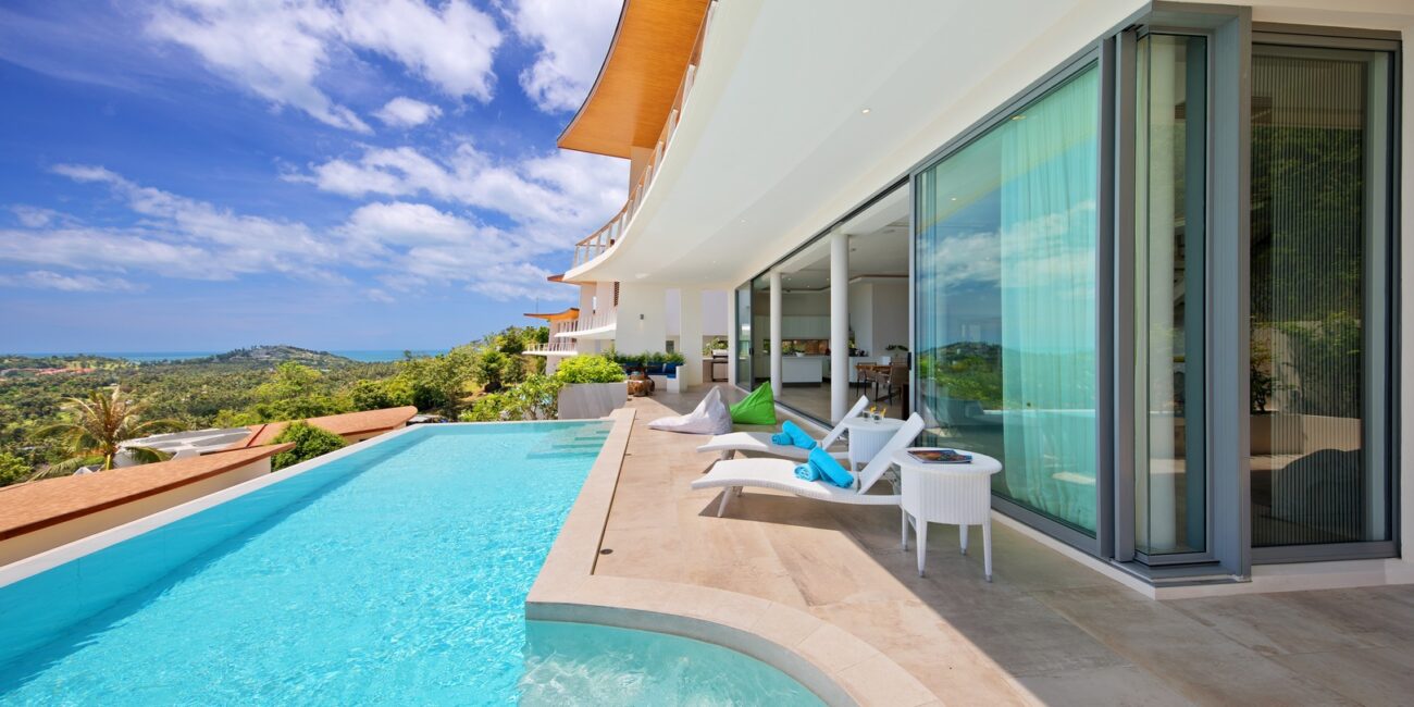 Luxurious Seaview 4.5 Br Villa In Plailaem