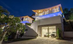 Luxurious Seaview 4.5 Br Villa In Plailaem