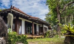 Indonesian Wood Mixed Sukhothai Art Villa with Panoramic Ocean Views