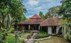 Indonesian Wood Mixed Sukhothai Art Villa with Panoramic Ocean Views