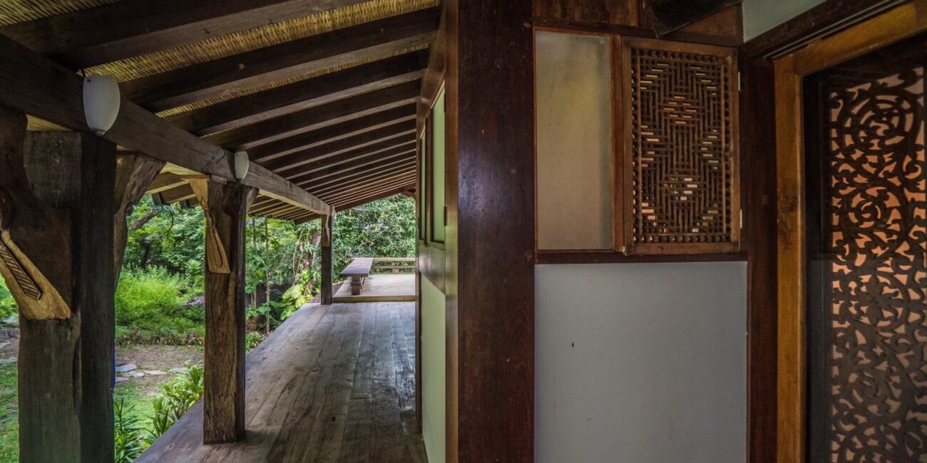 Indonesian Wood Mixed Sukhothai Art Villa with Panoramic Ocean Views